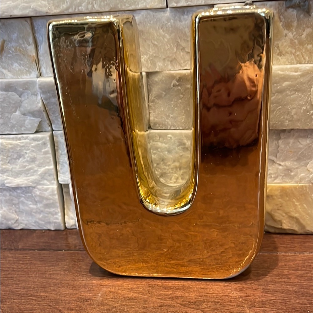 Gold Decorative Letter U Accent Vase